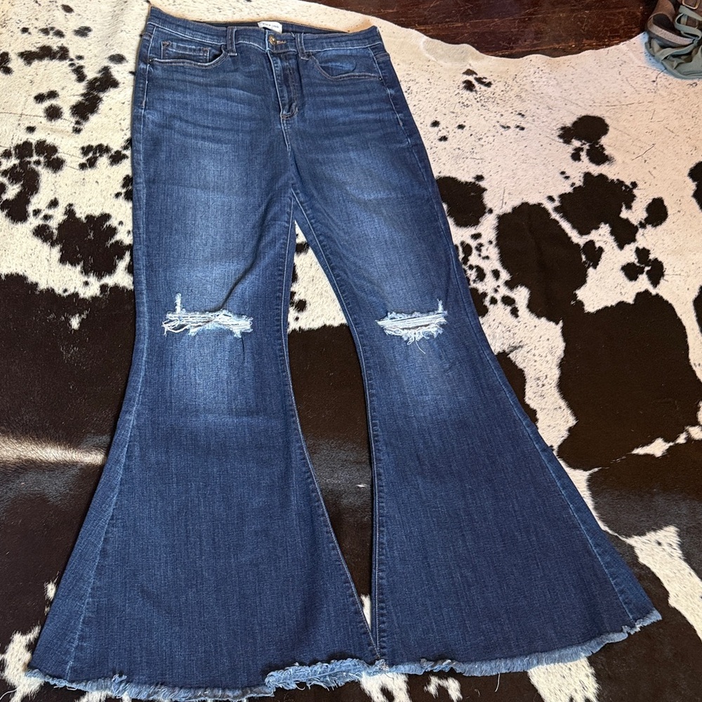 Sneak peek flare jeans size 9/29